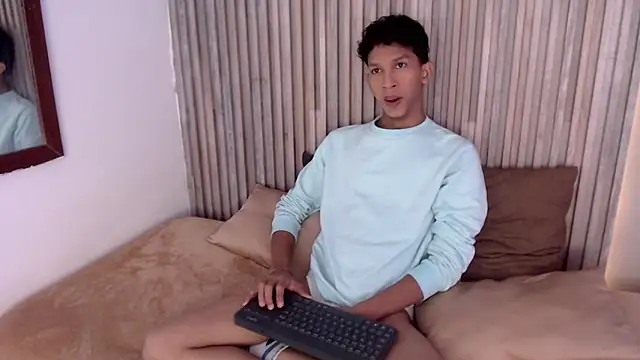 Snapshot of SmoothAlpha_ chatting on January 9, 2:31 pm SmoothAlpha online show from January 9, 2:31 pm