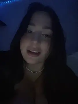 pudizinhaa  online show from April 10, 4:28 am