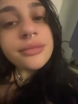 Snapshot of pudizinhaa_ chatting on July 22, 12:57 am pudizinhaa online show from July 22, 12:57 am