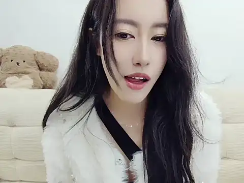 Snapshot of TXMIT chatting on January 7, 11:23 am TXMIT online show from January 7, 11:23 am