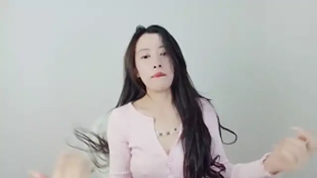 Snapshot of TXMIT chatting on February 25, 12:37 pm TXMIT online show from February 25, 12:37 pm