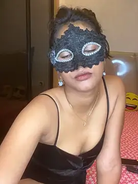 Snapshot of Cutie_Seema chatting on May 1, 5:23 am Cutie Seema online show from May 1, 5:23 am