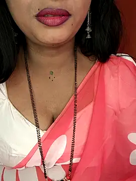 Snapshot of Rachu_love chatting on February 26, 5:28 am Rachu love online show from February 26, 5:28 am