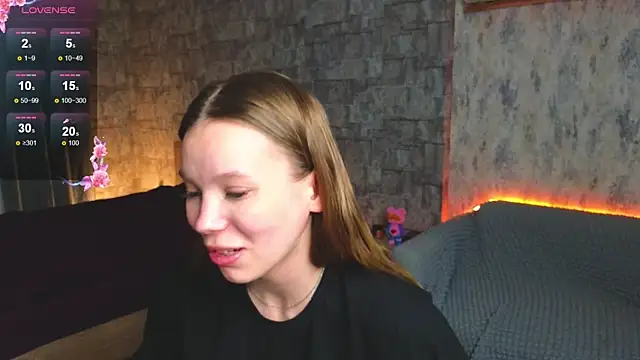Snapshot of Cara_Sweet1 chatting on May 31, 6:53 pm Cara Sweet1 online show from May 31, 6:53 pm