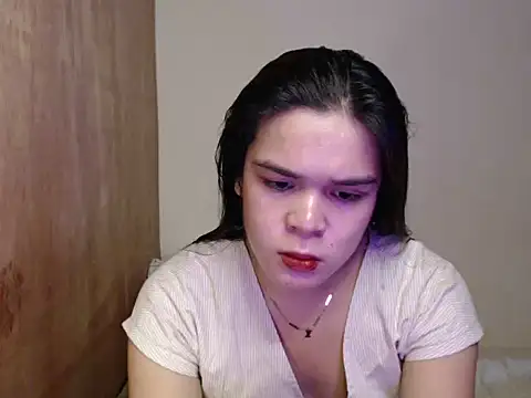 Snapshot of stripyapril chatting on June 30, 5:41 am stripyapril online show from June 30, 5:41 am