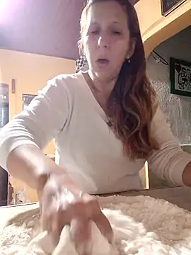 Snapshot of cari75 chatting on May 5, 5:32 pm cari75 online show from May 5, 5:32 pm