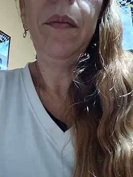 Snapshot of cari75 chatting on May 10, 2:39 am cari75 online show from May 10, 2:39 am