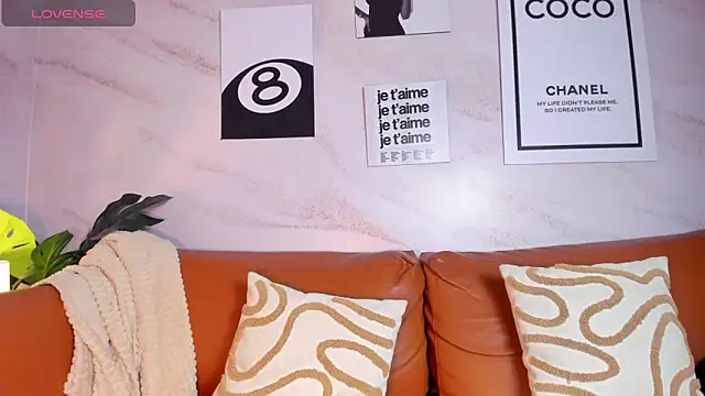 EVANGELIINE 21 online show from February 22, 7:01 pm