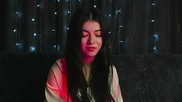 LisaColee online show from June 18, 5:39 pm