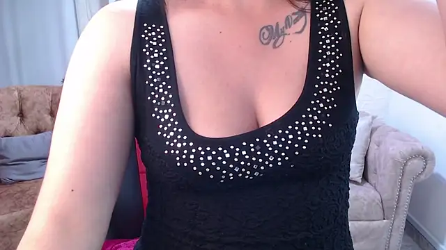 Snapshot of amanda_rousee chatting on May 7, 3:34 am amanda rousee online show from May 7, 3:34 am