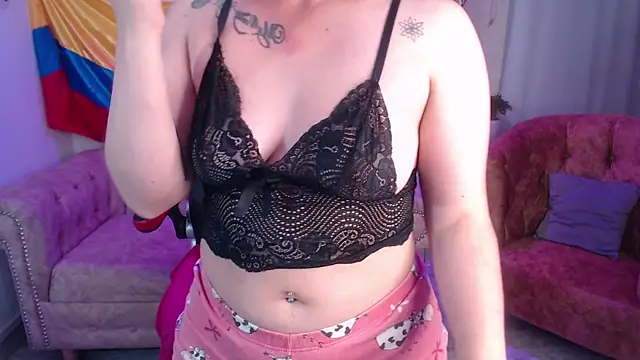 Snapshot of amanda_rousee chatting on July 14, 10:21 am amanda rousee online show from July 14, 10:21 am