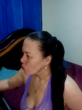 Snapshot of sandygomez chatting on May 10, 6:51 am sandygomez online show from May 10, 6:51 am