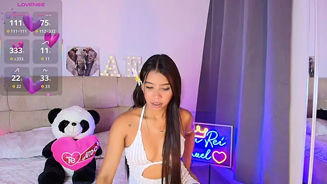 Snapshot of Ana_herrera chatting on May 15, 11:28 am Ana herrera online show from May 15, 11:28 am