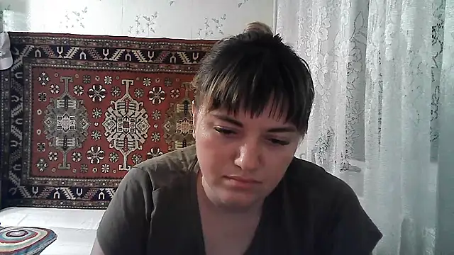 Snapshot of swett_girll chatting on July 29, 9:02 pm swett girll online show from July 29, 9:02 pm