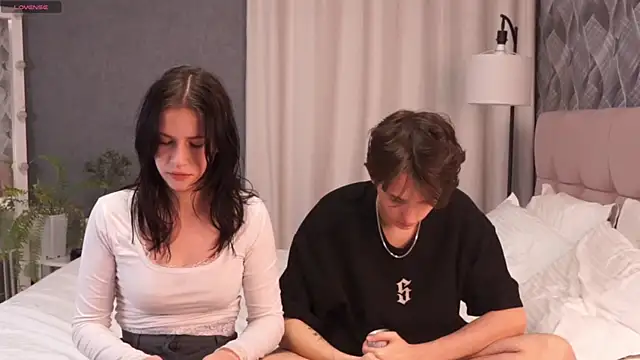 Snapshot of indulgencex__ chatting on February 28, 4:19 pm indulgencex online show from February 28, 4:19 pm