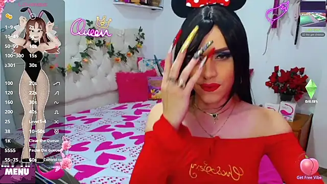 Snapshot of golden_girl01 chatting on February 8, 8:23 pm golden girl01 online show from February 8, 8:23 pm