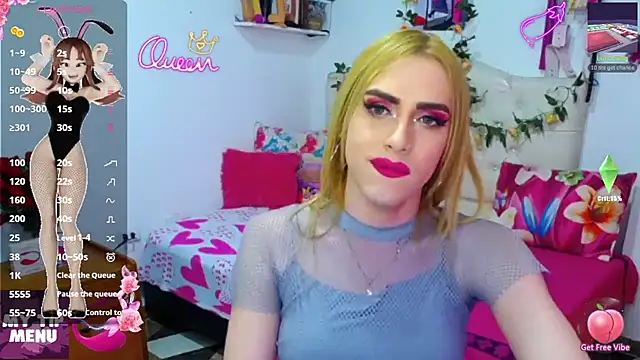 Snapshot of golden_girl01 chatting on February 9, 8:24 pm golden girl01 online show from February 9, 8:24 pm