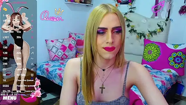 Snapshot of golden_girl01 chatting on February 16, 8:16 pm golden girl01 online show from February 16, 8:16 pm