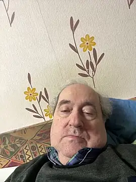 csikar online show from February 6, 6:00 pm