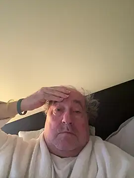 csikar online show from February 25, 5:50 am