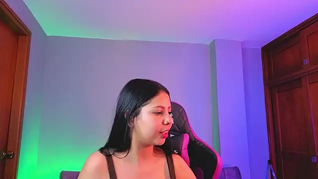 melanimorgan1 online show from March 21, 8:19 am