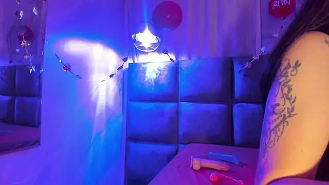 Victoria01  online show from February 15, 3:14 am