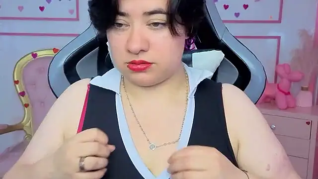 Snapshot of samythomas_t chatting on January 17, 7:39 pm samythomas t online show from January 17, 7:39 pm