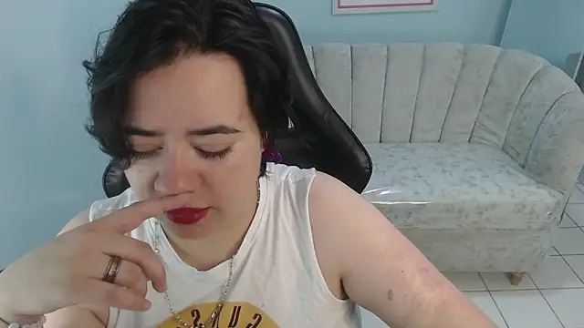 Snapshot of samythomas_t chatting on February 8, 12:41 pm samythomas t online show from February 8, 12:41 pm