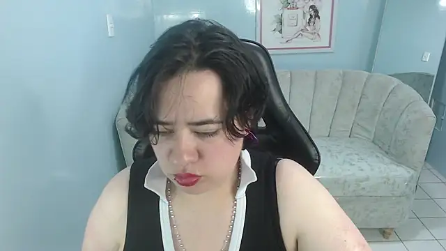 Snapshot of samythomas_t chatting on February 10, 7:40 pm samythomas t online show from February 10, 7:40 pm