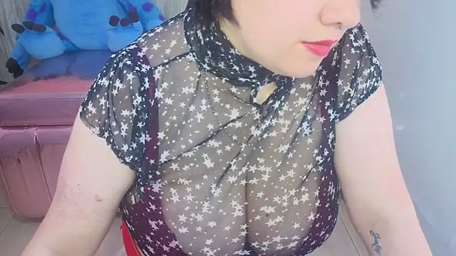 Snapshot of samythomas_t chatting on February 19, 7:43 pm samythomas t online show from February 19, 7:43 pm