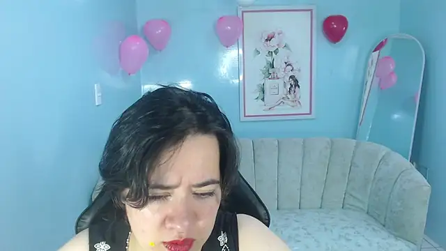 Snapshot of samythomas_t chatting on February 22, 12:36 pm samythomas t online show from February 22, 12:36 pm