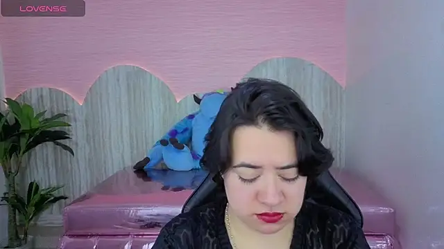 Snapshot of samythomas_t chatting on February 26, 7:46 pm samythomas t online show from February 26, 7:46 pm