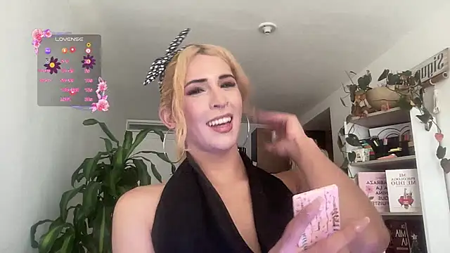 Snapshot of isa_fox_23 chatting on January 12, 8:03 pm isa fox 23 online show from January 12, 8:03 pm