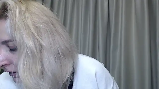 sweetpussy13 online show from December 15, 8:08 am