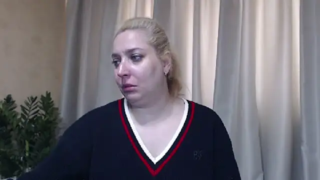 sweetpussy13 online show from April 17, 5:54 am