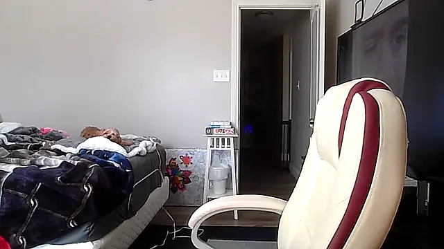 Snapshot of redremmi chatting on February 27, 5:24 pm redremmi online show from February 27, 5:24 pm