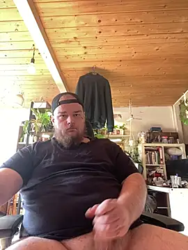 YoursxTruly online show from February 18, 11:06 am