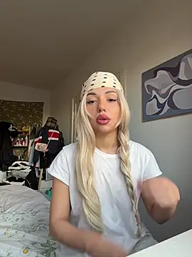 SilkyMira online show from January 19, 8:51 am