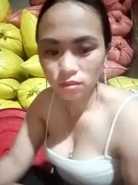 ngaytho004 online show from March 3, 10:59 pm