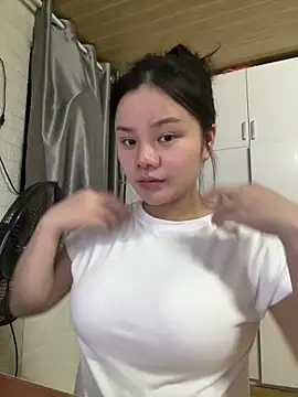 leo-kitty online show from March 6, 3:08 pm