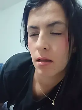 Snapshot of Isa_Emm chatting on June 14, 3:47 pm Isa Emm online show from June 14, 3:47 pm