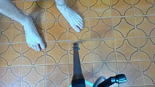 Snapshot of Neill_Lorde chatting on February 16, 8:05 pm Neill Lorde online show from February 16, 8:05 pm