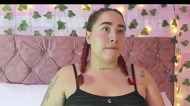 Ayla-marttinez online show from February 12, 1:00 am