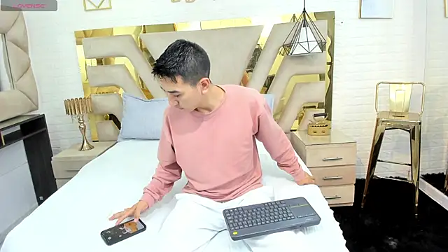 matias jeong online show from December 18, 7:42 pm