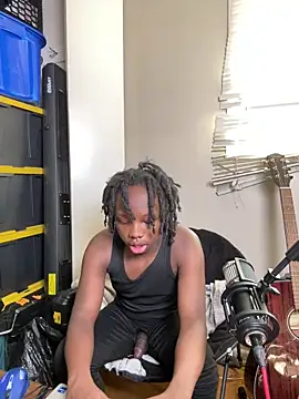 YourLittleBoyfriend online show from February 12, 8:48 pm