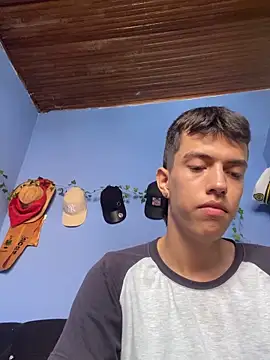 Juan Gomezz26 online show from March 19, 8:24 pm