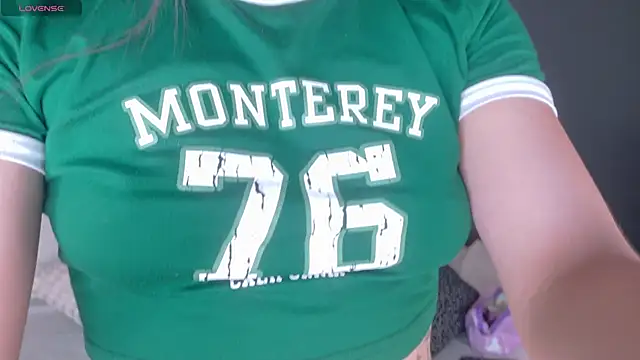 Miia Anderson online show from February 12, 8:15 pm