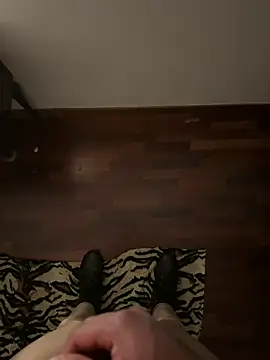 Snapshot of akah24 chatting on February 23, 1:25 am akah24 online show from February 23, 1:25 am