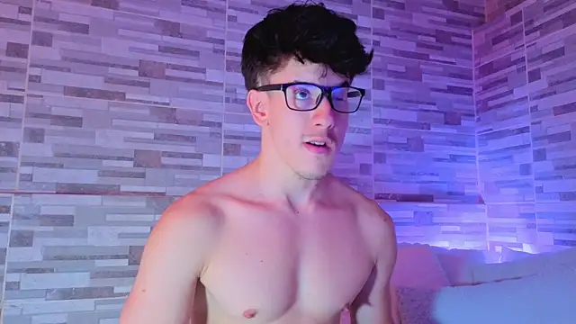 maxxcooper1 online show from March 12, 8:04 pm