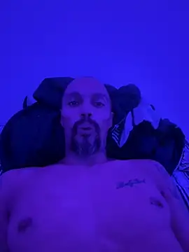 faces818 online show from April 15, 3:57 am